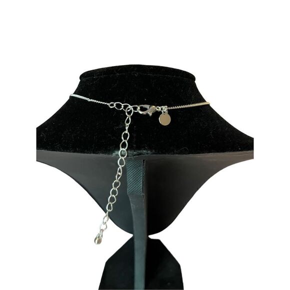 Women's Silver-Tone Teardrop Necklace And Earring Set Nickel Free NWT - Picture 5 of 8